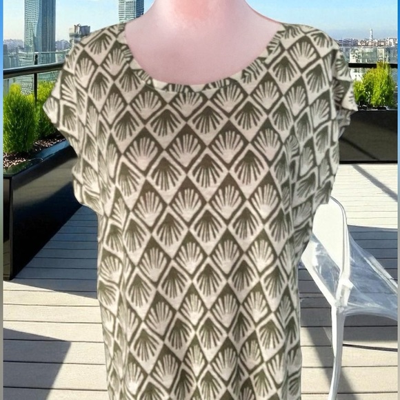 New C&C California Olive and Cream 100% Linen Leaf Print Top Blouse Medium - Picture 6 of 9